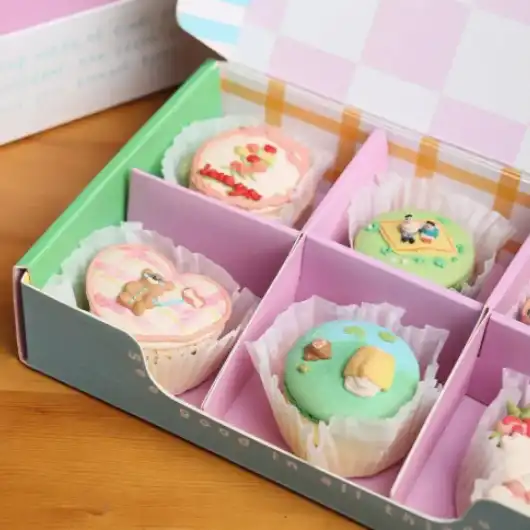 Bakery boxes with divider (4)